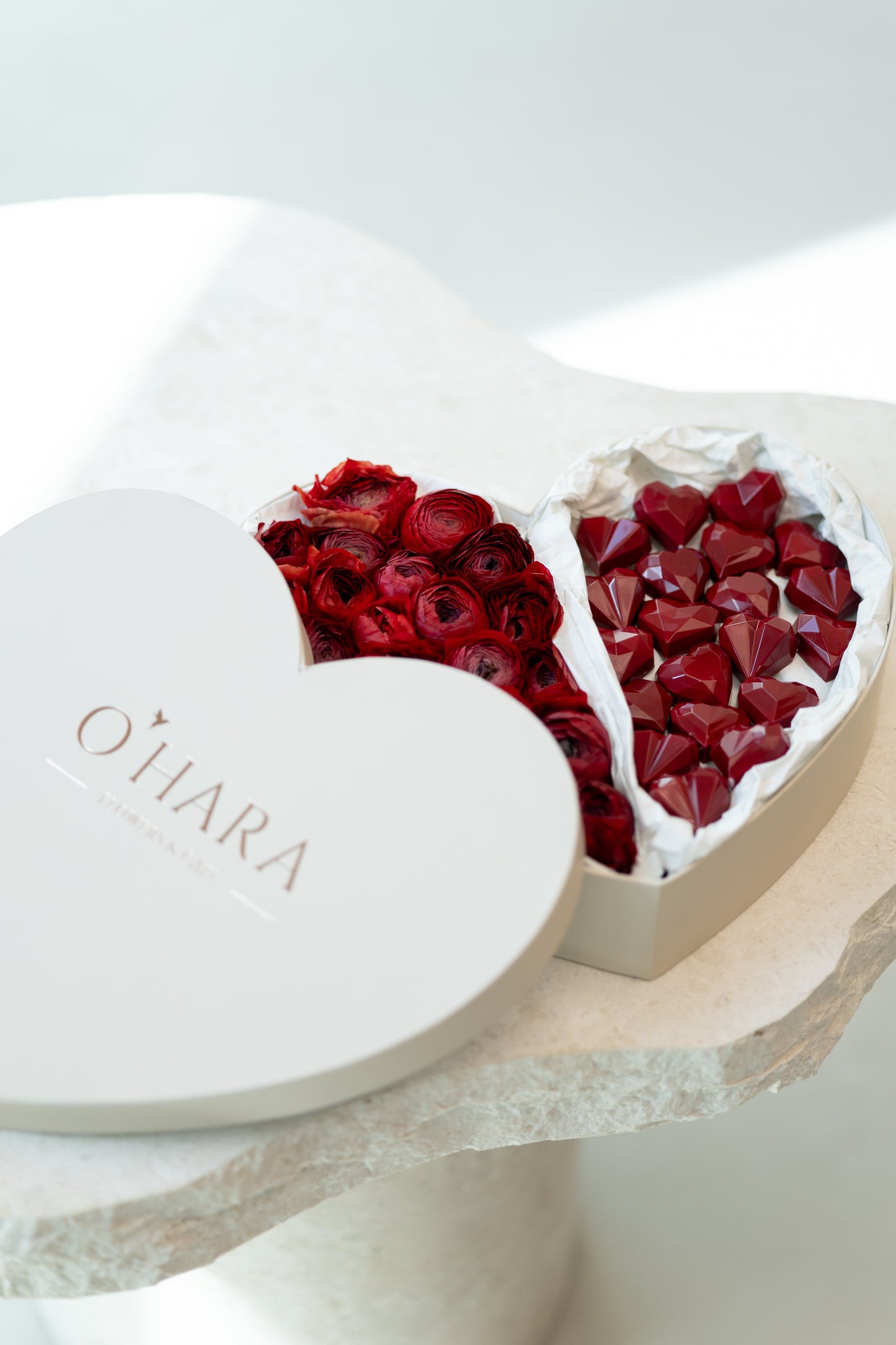 Heart-Shaped Bonbon Box – Handmade Chocolate & Floral Gift